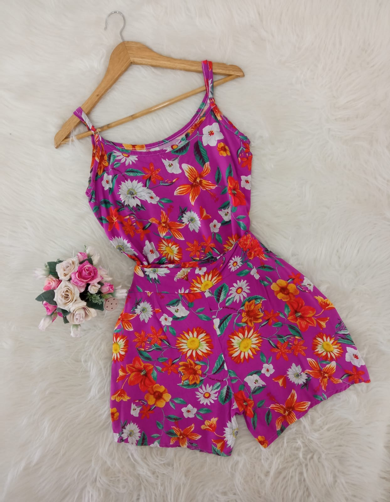 Conjunto de short e blusa alça fina*