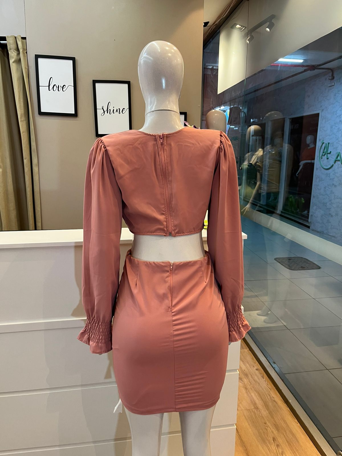 Conjunto Cropped e Saia Curta