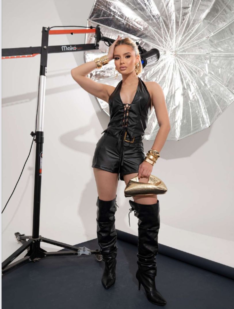 Conjunto Cropped e Short Couro*